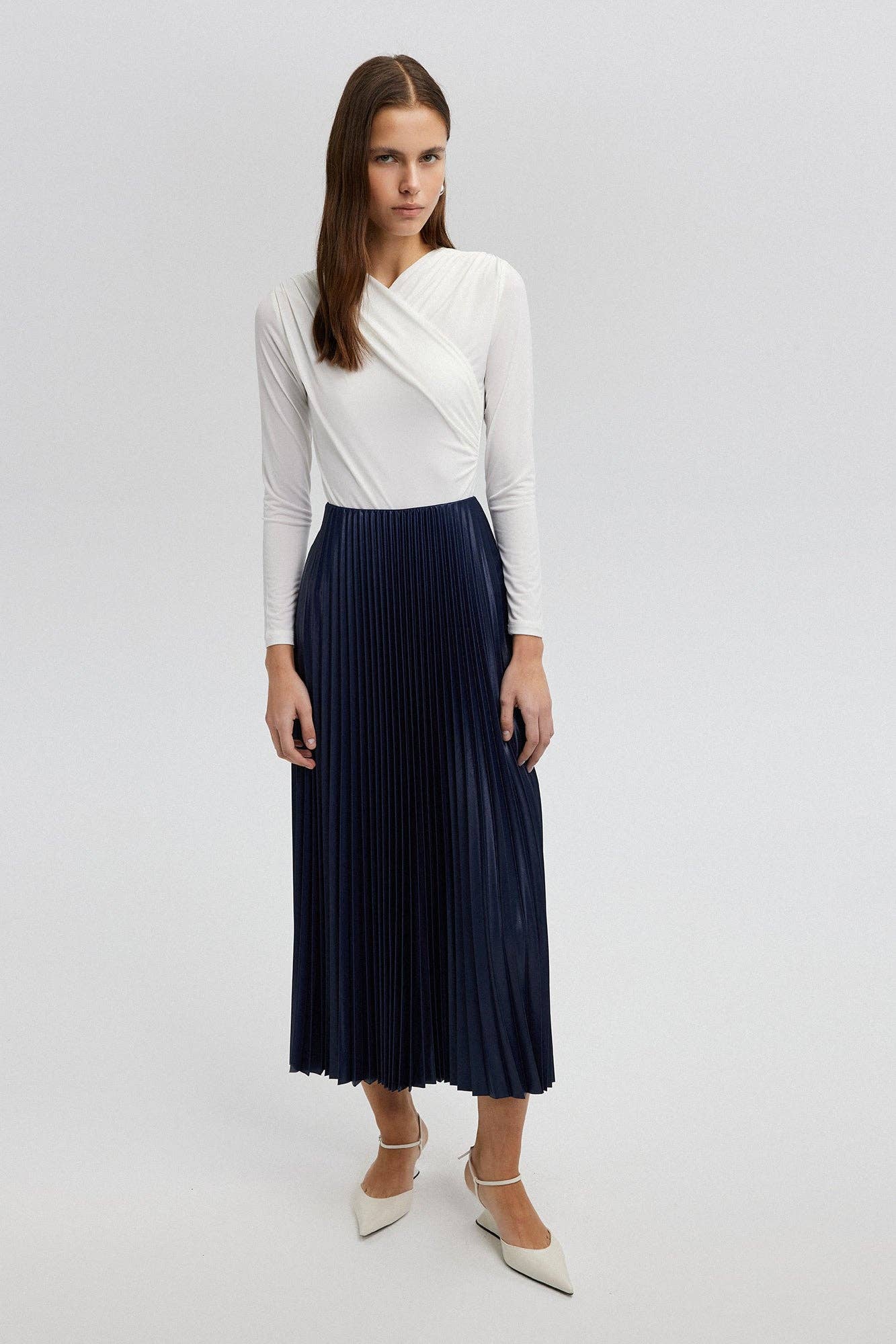 PLEATED SKIRT - MAXI LENGTH, HIGH WAIST