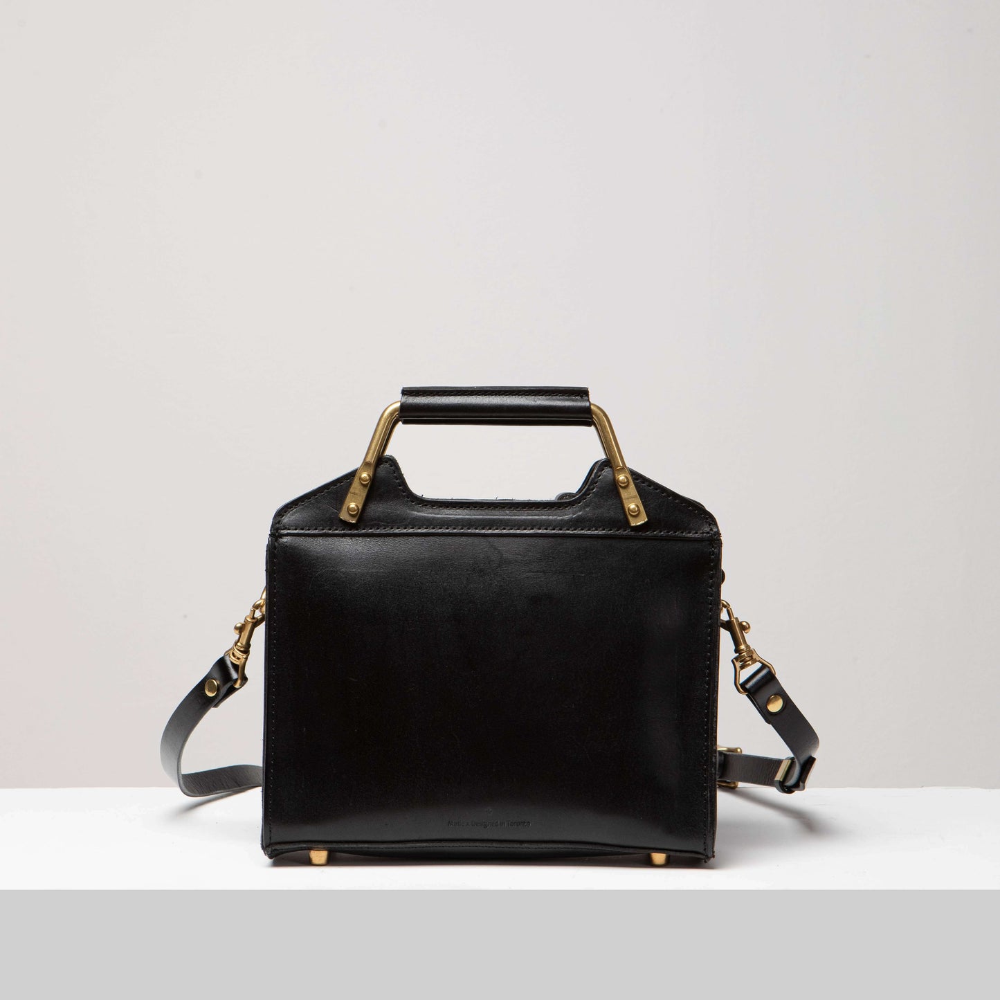 Neo Retro Small Crossbody