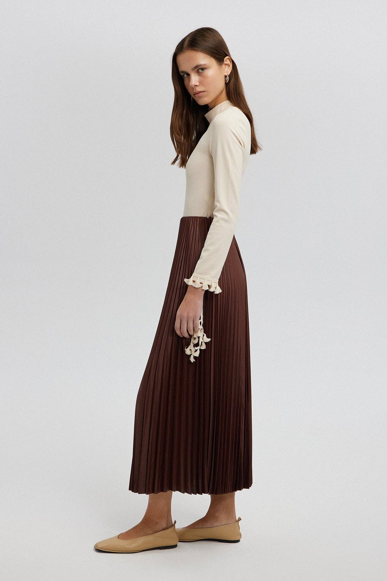 PLEATED SKIRT - MAXI LENGTH, HIGH WAIST