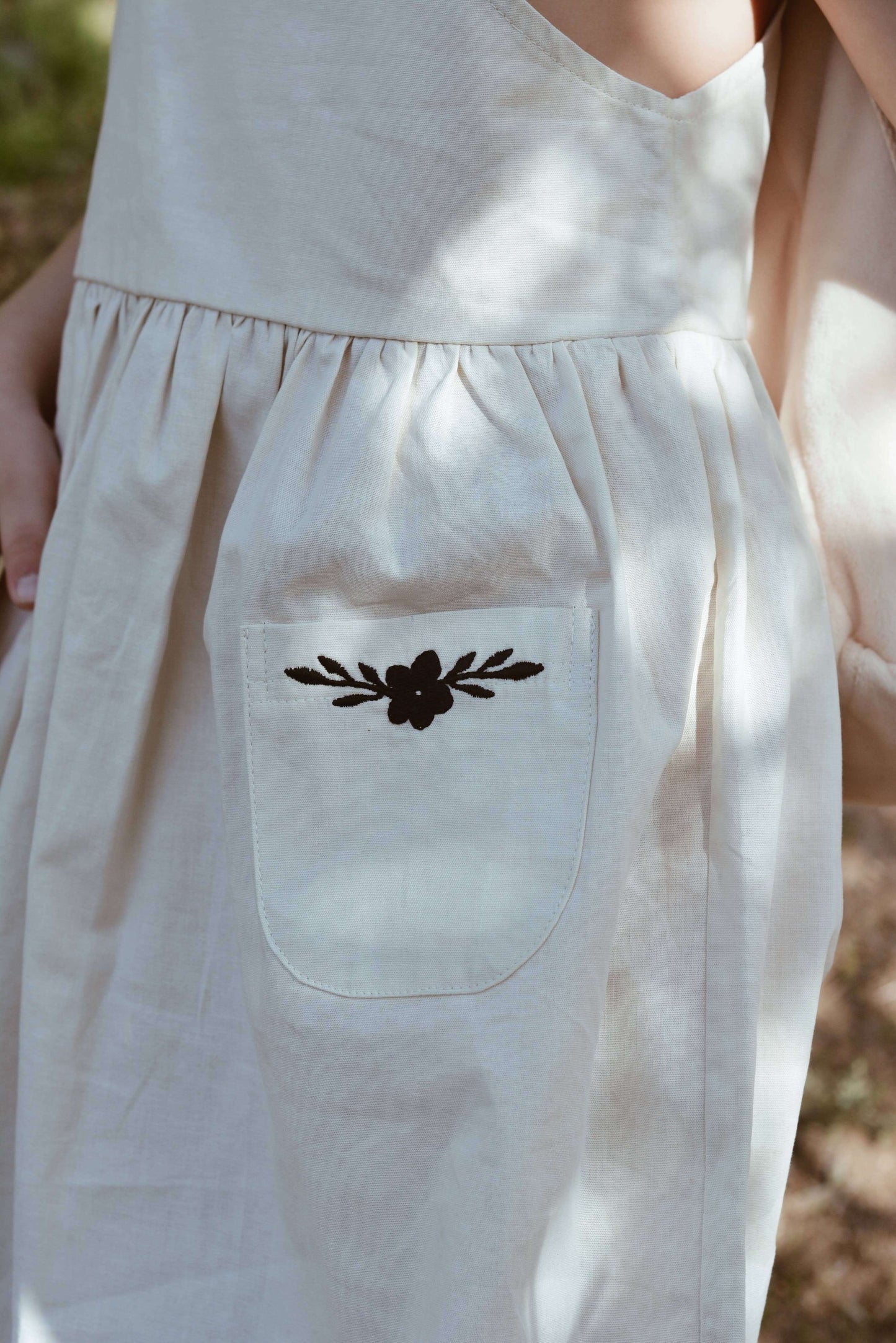 ESTELLE Dress – Beige Cotton with Embroidered Pockets