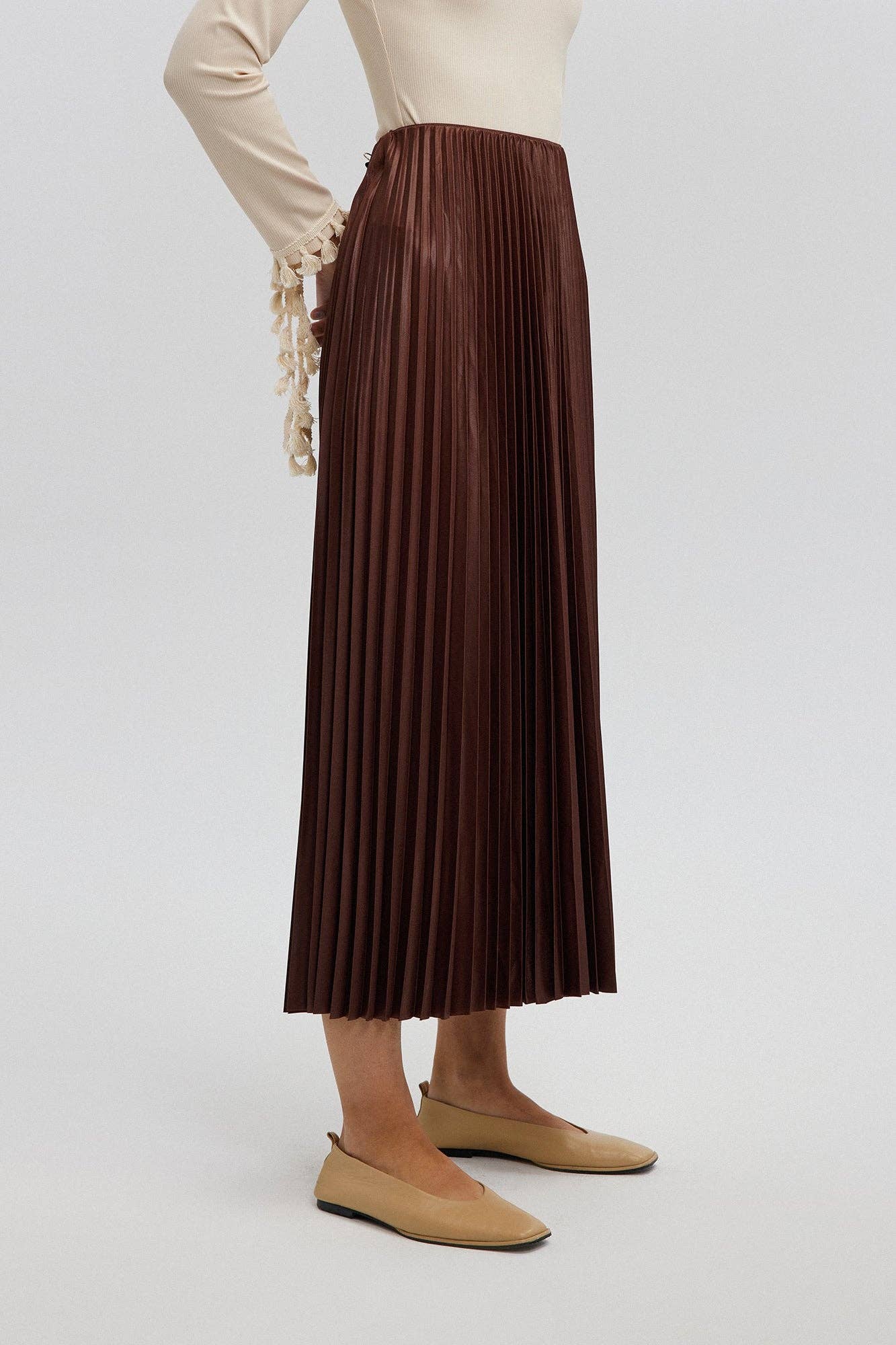 PLEATED SKIRT - MAXI LENGTH, HIGH WAIST