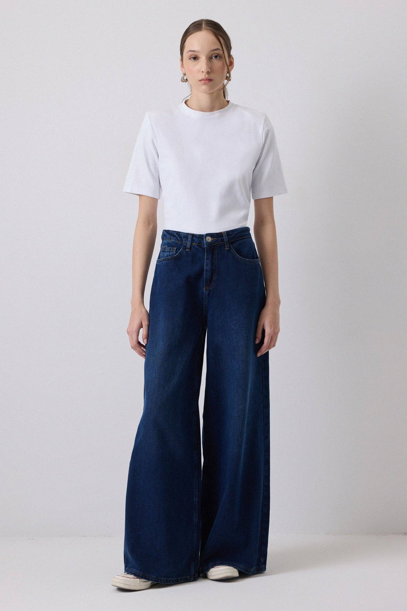 HIGH WAIST DARK WASH WIDE LEG DENIM JEANS