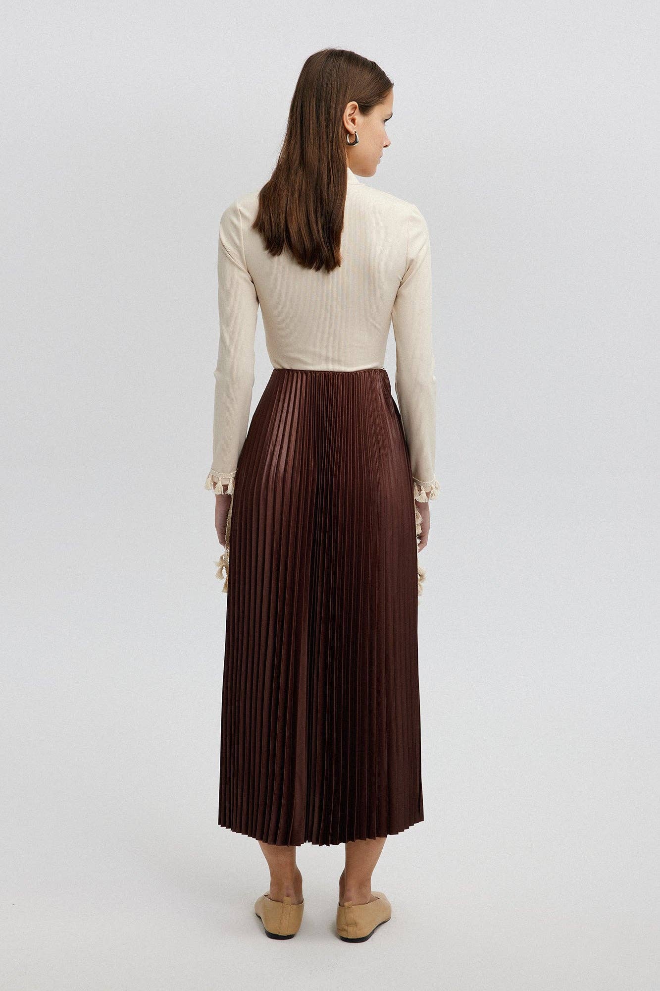 PLEATED SKIRT - MAXI LENGTH, HIGH WAIST