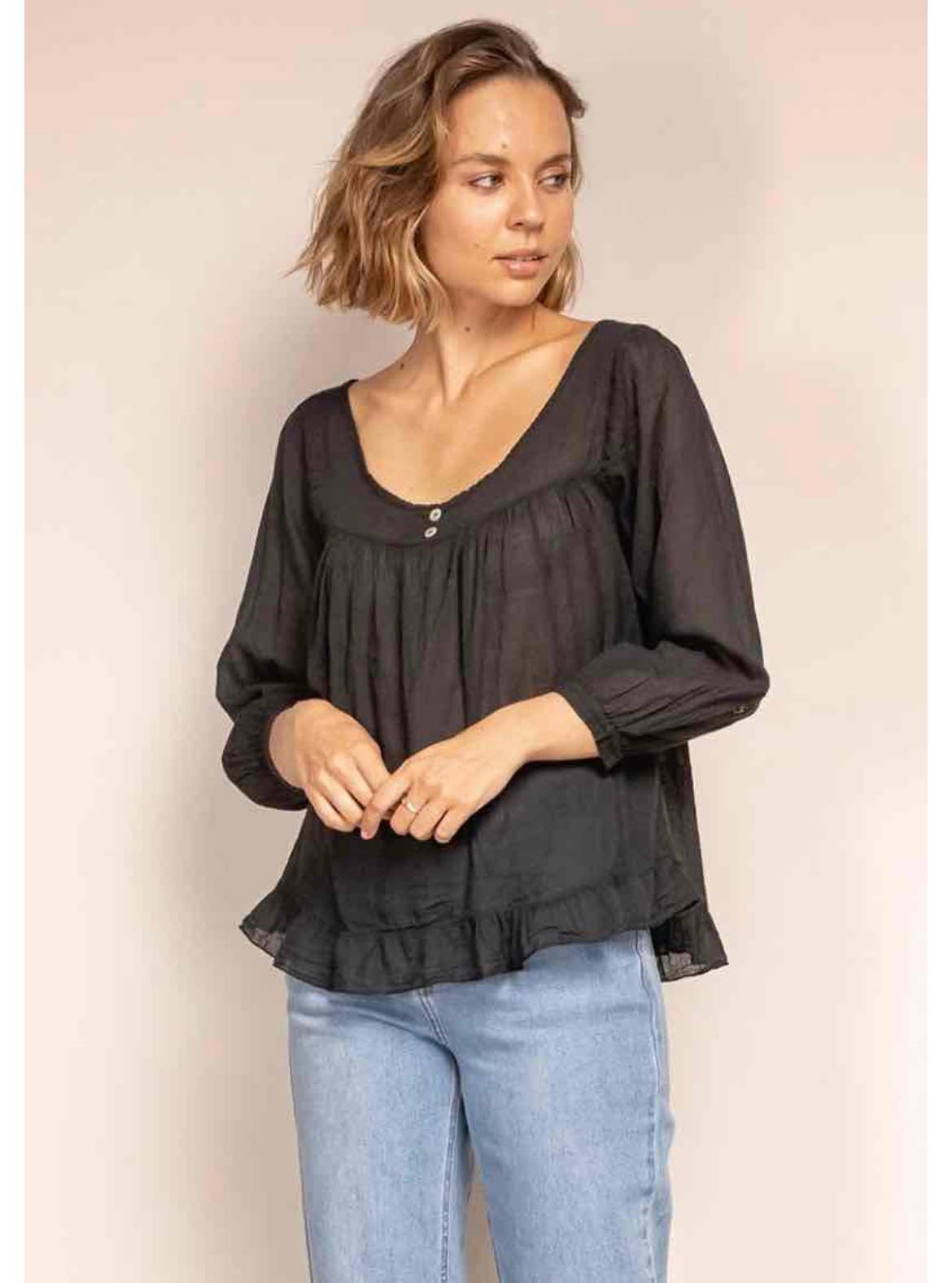 Italian Women’s Linen Top – One Size, Made in Italy, Eco-Friendly Care