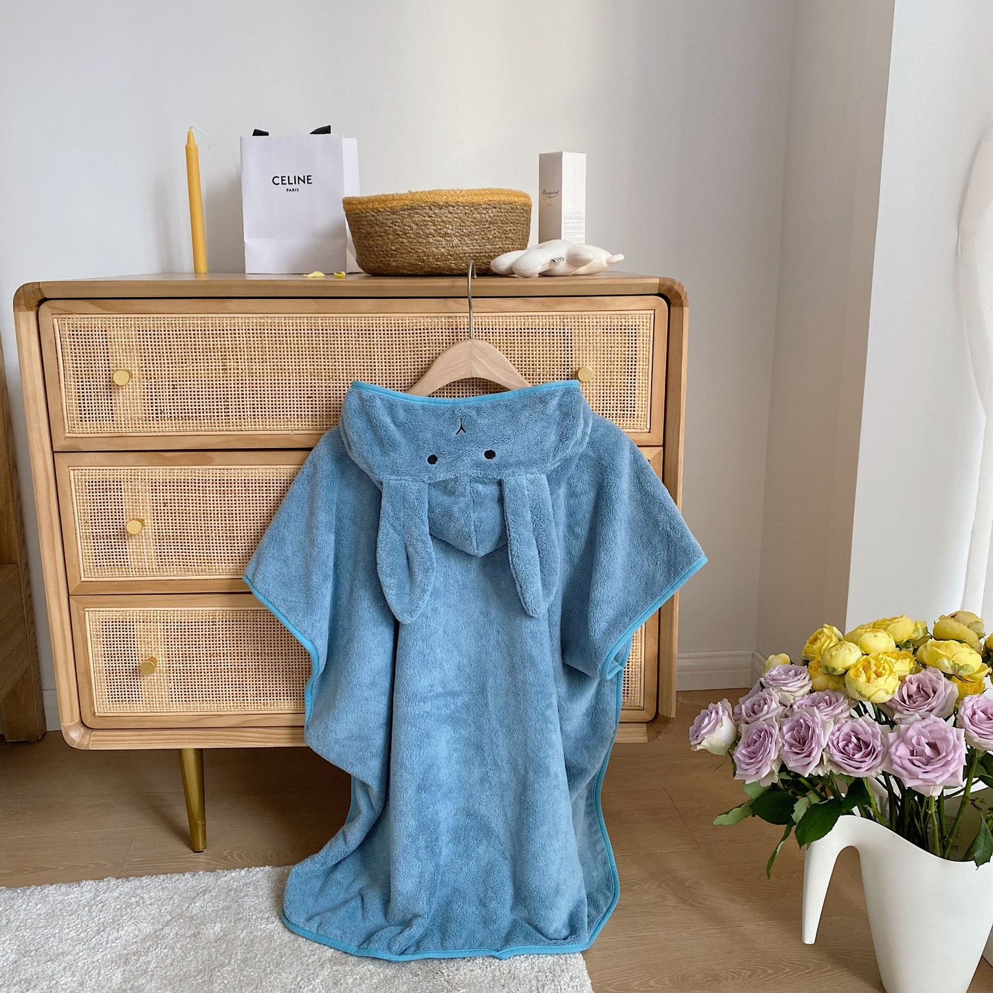 Annie & Charles® animals baby bathrobe
